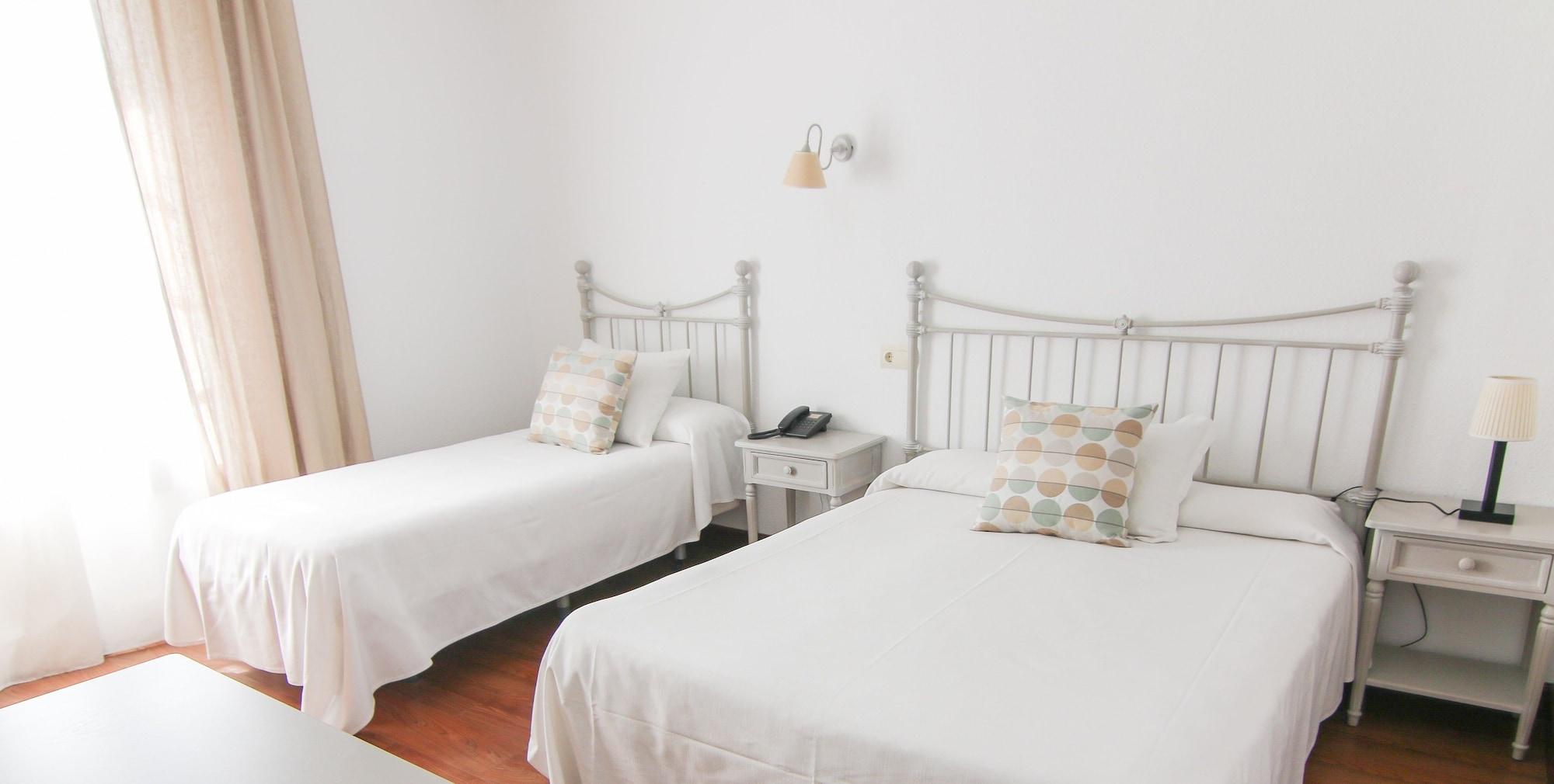 Hotel Capri Sitges Bagian luar foto