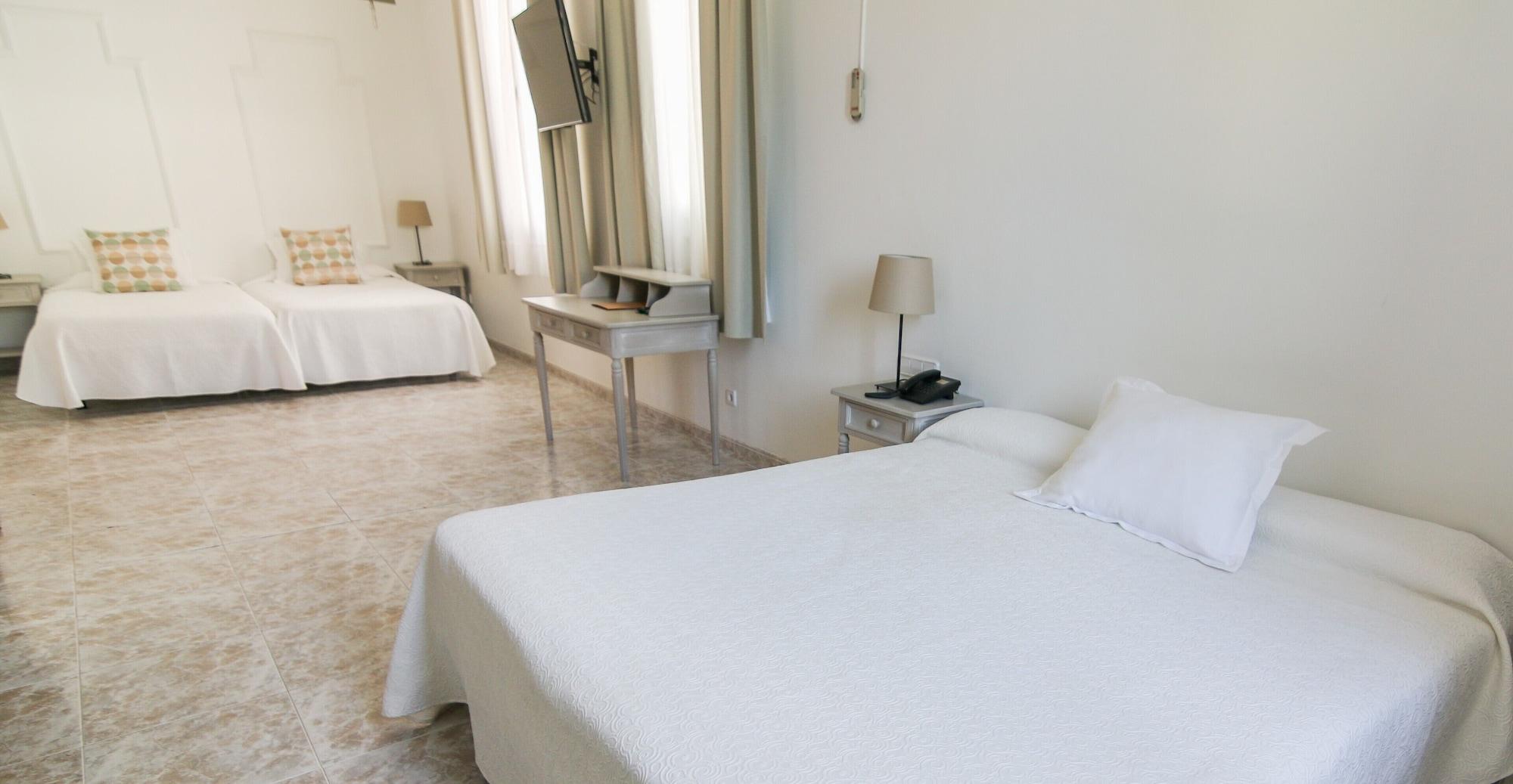 Hotel Capri Sitges Bagian luar foto