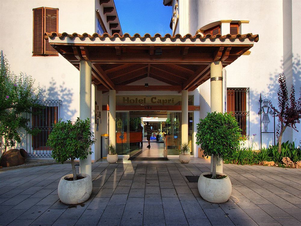 Hotel Capri Sitges Bagian luar foto
