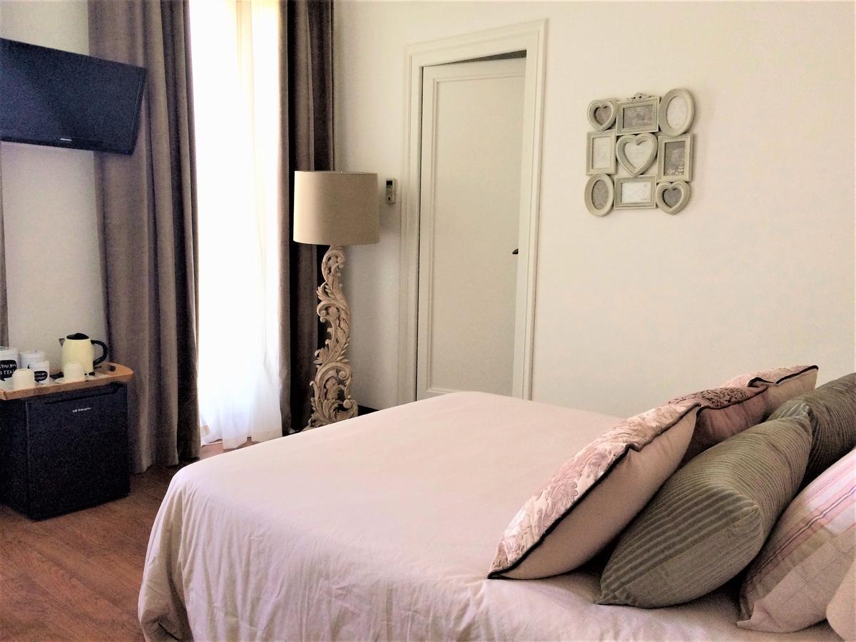 Hotel Capri Sitges Bagian luar foto