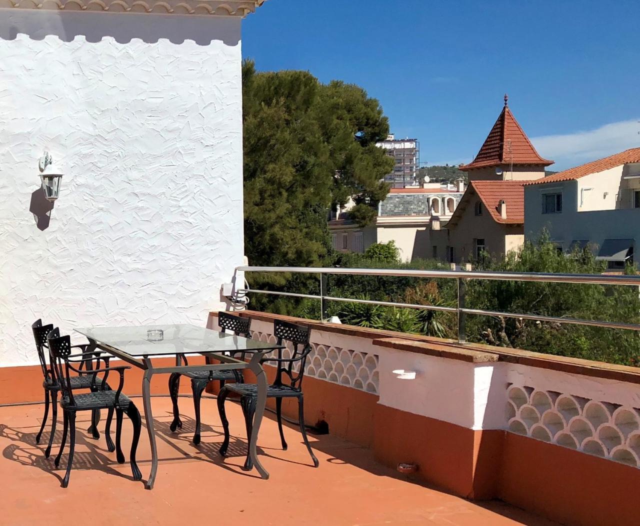 Hotel Capri Sitges Bagian luar foto