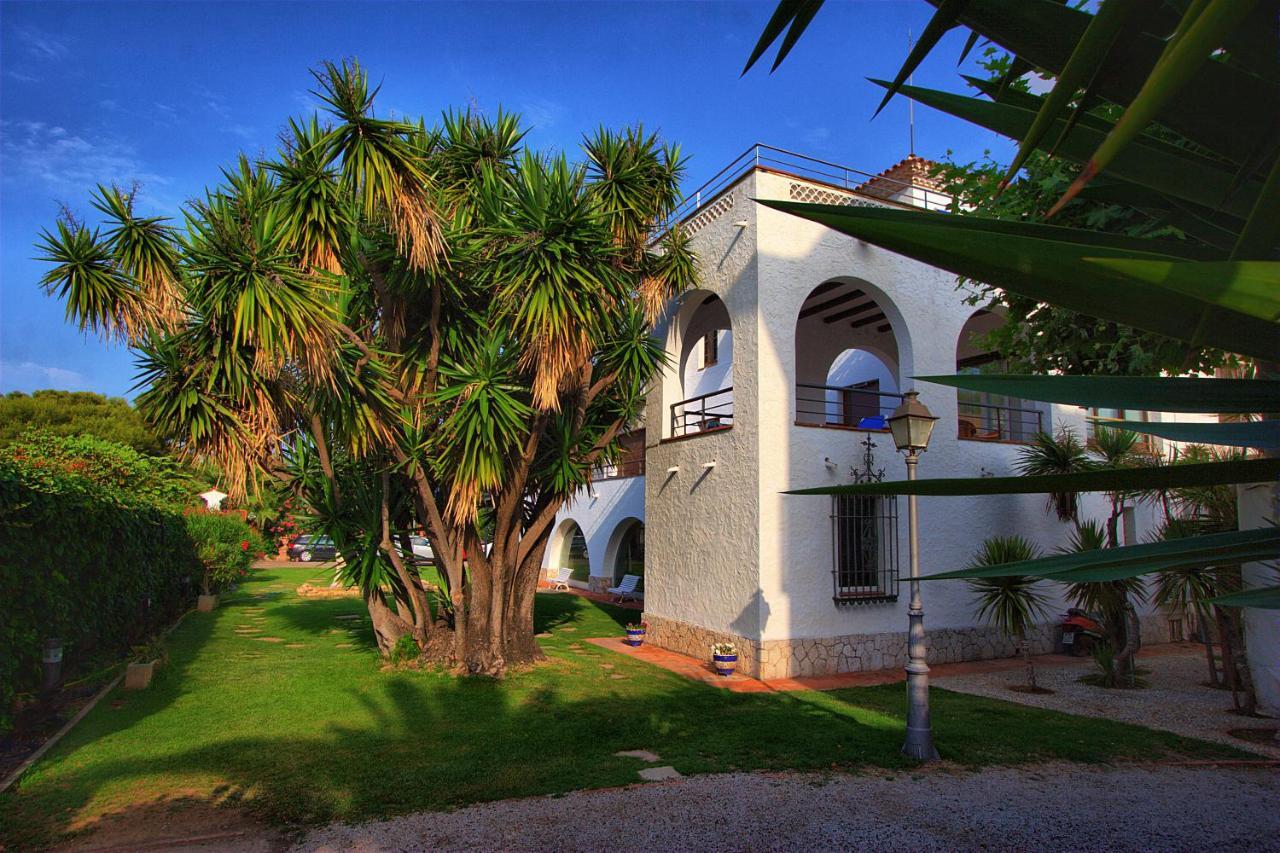 Hotel Capri Sitges Bagian luar foto